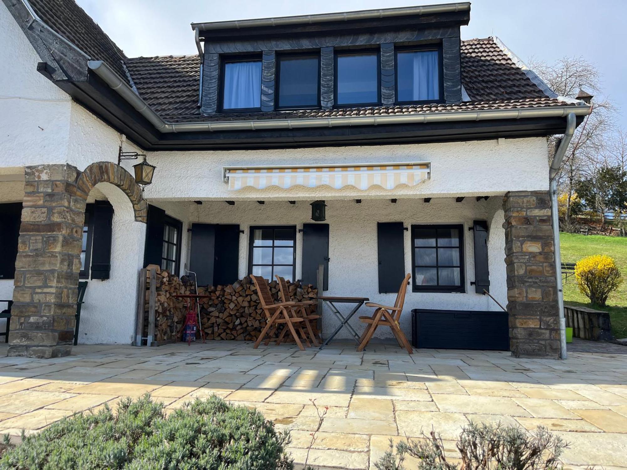 Eifel Landhaus Panoramablick Unter Der Burg Olbrueck Mit Sauna Hottub Grosser Terrasse Und Garten Ideal Fuer Familien 니데르두렌바크 외부 사진